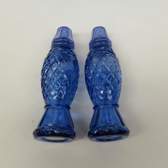 Fostoria Cobalt Blue AVON George and Martha Mount Vernon Tray, Salt, Pepper Set - Picture 4 of 5